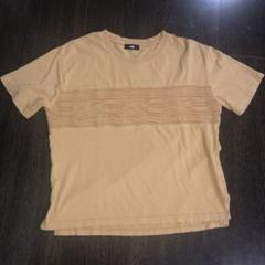ベージュ Tシャツ