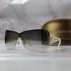 美品 GUCCI グッチ サングラス ケース付き ケース付美品】GUCCI グッチ サングラス 男女兼用｜Yahoo!フリマ