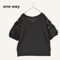 ワンウェイ one way Vネック半袖Tシャツ ブラック 花柄刺繍