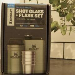 【未使用】旧ロゴ STANLEY フラスコ＆ショットグラスセット2016年限定品 未使用】旧ロゴ STANLEY フラスコ＆ショットグラスセット2016年