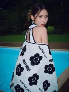 【新品未使用】【LILY BROWN×MARY QUANT】デイジー柄バスタオル Amazon.co.jp: [リリーブラウン] MARY QUANTデイジー柄バス