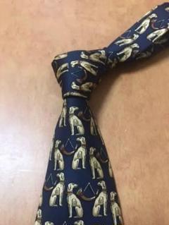 フェラガモのネクタイ 美品 犬