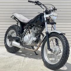 ヤマハロゴ入り　TW200シート　純正　バイク ヤマハ TW200 シート関連 | バイクパーツ通販 Webike