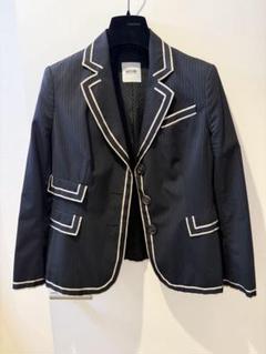 【関税込み】Moschino テーラードジャケット Moschinoのレッド ハートボタン テーラードジャケットがセール中