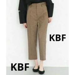 KBF チェック柄 テーパードパンツ