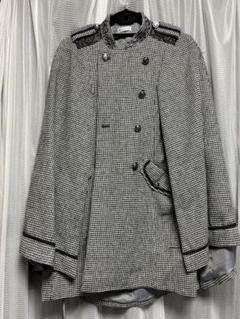 axes femme（アクシーズファム）の「ケープ付きナポレオンコート