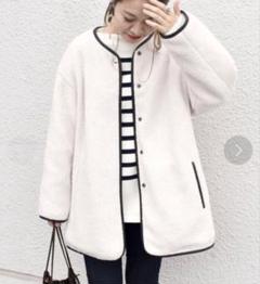 ships ボアコート　美品　オフホワイト　パイピングショートコート ships ボアコート 美品 オフホワイト パイピングショートコート