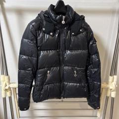 Moncler ブラック フード付きダウンジャケット　バディア