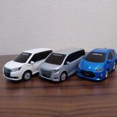 非売品！　トヨタ　プルバックカー　4台セット 非売品】トヨタ プルバックカー3台セット - メルカリ