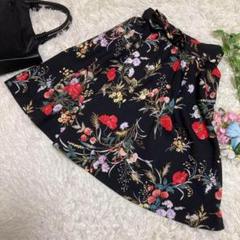 極美品　snidel スナイデル　ひざ丈フレアスカート　黒　花柄　ベルト　S相当
