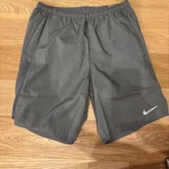 Nike DRI-FIT グレー ショートパンツ S