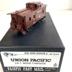 鉄道模型 UNION PACIFIC CA-1 WOOD CABOOSE 2592 MTH - Premier CA-1 Wood Caboose - Union Pacific - 507-2091161