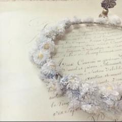 フランス アンティーク　パウダーブルーのデイジーの花冠　布花　コサージュ