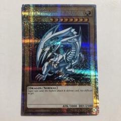 プリシク英語版「青眼の白龍」《BLUE EYES WHITE DRAGON》が