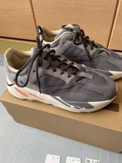 adidas YEEZY BOOST 700 マグネット