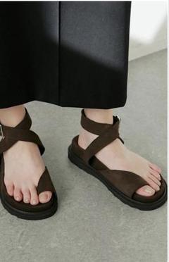 カミナンド未使用トングサンダル23センチ