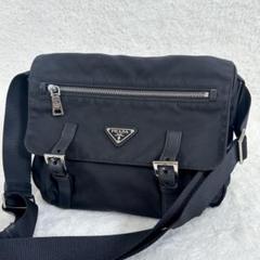 PRADA　ショルダーバッグ　メッセンジャー　三角ロゴ　ブラック　ナイロン　肩掛のサムネイル