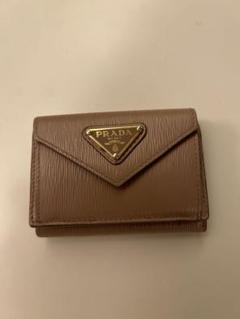 ♥【新品・未使用】PRADA　プラダ　3つ折り財布　ナイロン×レザー　ロゴ金具 楽天市場】プラダ 三つ折り財布 ナイロンの通販