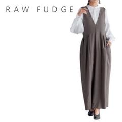 E930 RAW FUDGE サイドタックオールインワン　チャコール
