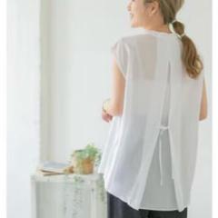 美品URBAN RESEARCHバックリボンシアーブラウスノースリーブ体型カバー