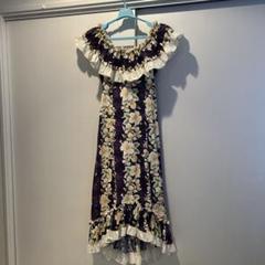 フリル付き紫花柄ムームー　ハワイで購入Mサイズ　一回のみ着用　超美品