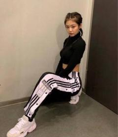 ブラックピンク着用 adidas アディダス トラックパンツ アディブレイク