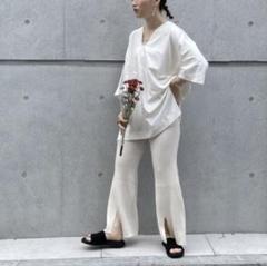 新品 タグ付 UNIQLO × mame 3Dリブ フロントスリットパンツ Lのサムネイル