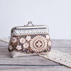 角がま口ポーチ*インド刺繡リボン