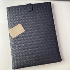 A6✨美品✨ボッテガ 本革 イントレチャート 本物 iPadケース ブラック A6✨美品✨ボッテガ 本革 イントレチャート 本物 iPadケース
