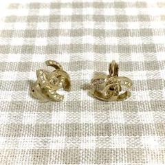 一点もの K18 ひねり線ピアス CZ.淡水パール - メルカリ