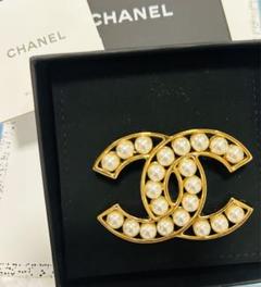 シャネル CHANEL 正規品 2023FW ココマークパールブローチ シャネル CHANEL 正規品 2023FW ココマークパールブローチ