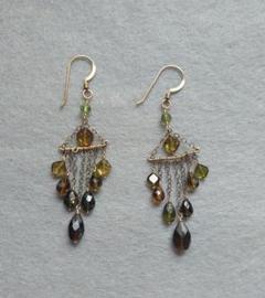 ハンドメイド シャンデリアピアス 　グリーンスピネル　スモーキークォーツ