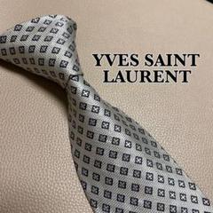 美品 イヴサンローラン ネクタイ ハイブランド ロゴグラム YSLロゴ 光沢 Yves Saint Laurent - 美品 イブサンローラン ネクタイ YSLロゴ