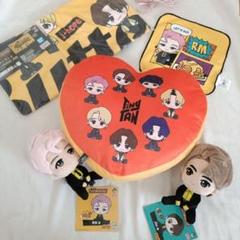 2025年最新】bts ハートクッションの人気アイテム - メルカリ