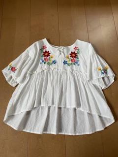 ⭐︎GLOBAL WORK⭐︎キッズ110〜120 花刺繍入りホワイトチュニック