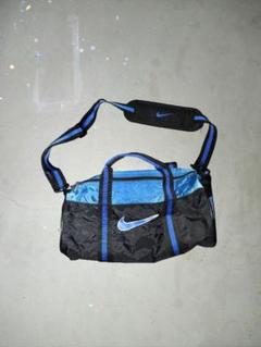 Nike ショルダーバッグ