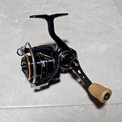 美品 ダイワ 21カルディア FC LT 2000S パワーライトノブ