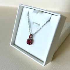 【美品】SWAROVSKI 7月 誕生石カラー ネックレス 箱入り