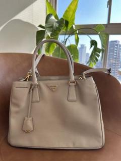 【本日のみ出品】PRADA 二つ折り財布　ブラック　ピンク　サフィアーノ 2025年最新】プラダ 二つ折り 財布の人気アイテム - メルカリ