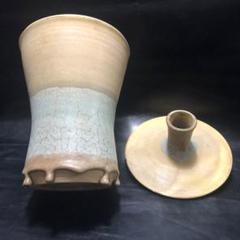 美しい古美術◼️蔵の裏からかなり雰囲気のある蓋のある花瓶のような謎の陶器が出て来た 美しい古美術◼️蔵の裏からかなり雰囲気のある蓋のある花瓶の