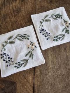ハンドメイド　刺繍　コースター　手刺繍