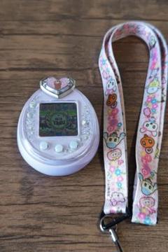 たまごっちP's たまデコピアス なめこver なめこ”と“たまごっち”が驚きのコラボ！ “なめこっち”を育てちゃ