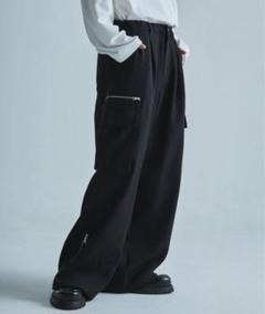 socce マルチギミックドレープサイドジップスリットカーゴパンツ