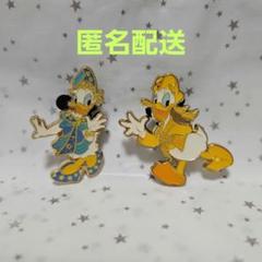 ディズニー　ピンバッジ　8個セット　フレーム付き ぬいぐるみセット、ウォッチ、フレーム付きピンバッジセット