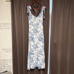 Reformation リフォメーション 花柄ワンピース ドレス 花柄ワンピ REFORMATION(リフォーメーション) - 海外通販のBUYMA