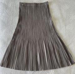 PLEATS PLEASE 膝丈　プリーツ　タック　スカート PLEATS PLEASE ISSEY MIYAKE（ナイロン ・ ひざ丈スカート）の