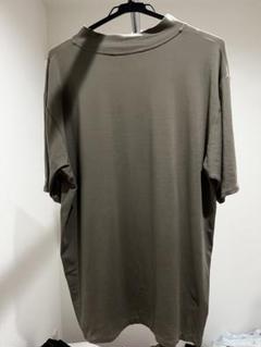 VICTIM&CO. カーキ　ネック Tシャツ