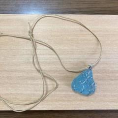 ハンドメイド　シーグラス　青色ガラスペンダント ネックレス