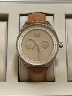 D&G I ♥ D&G レッドレザー時計 未使用に近い 美品 D&G I ♥ D&G レッドレザー時計 未使用に近い 美品