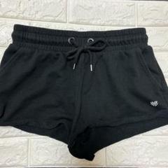 FOREVER 21 ブラックショートパンツ M 黒　ルームウェア　ショーパン